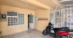 CASA Y APT ESTIDIO EN VENTA BARRIO LIBERTAD