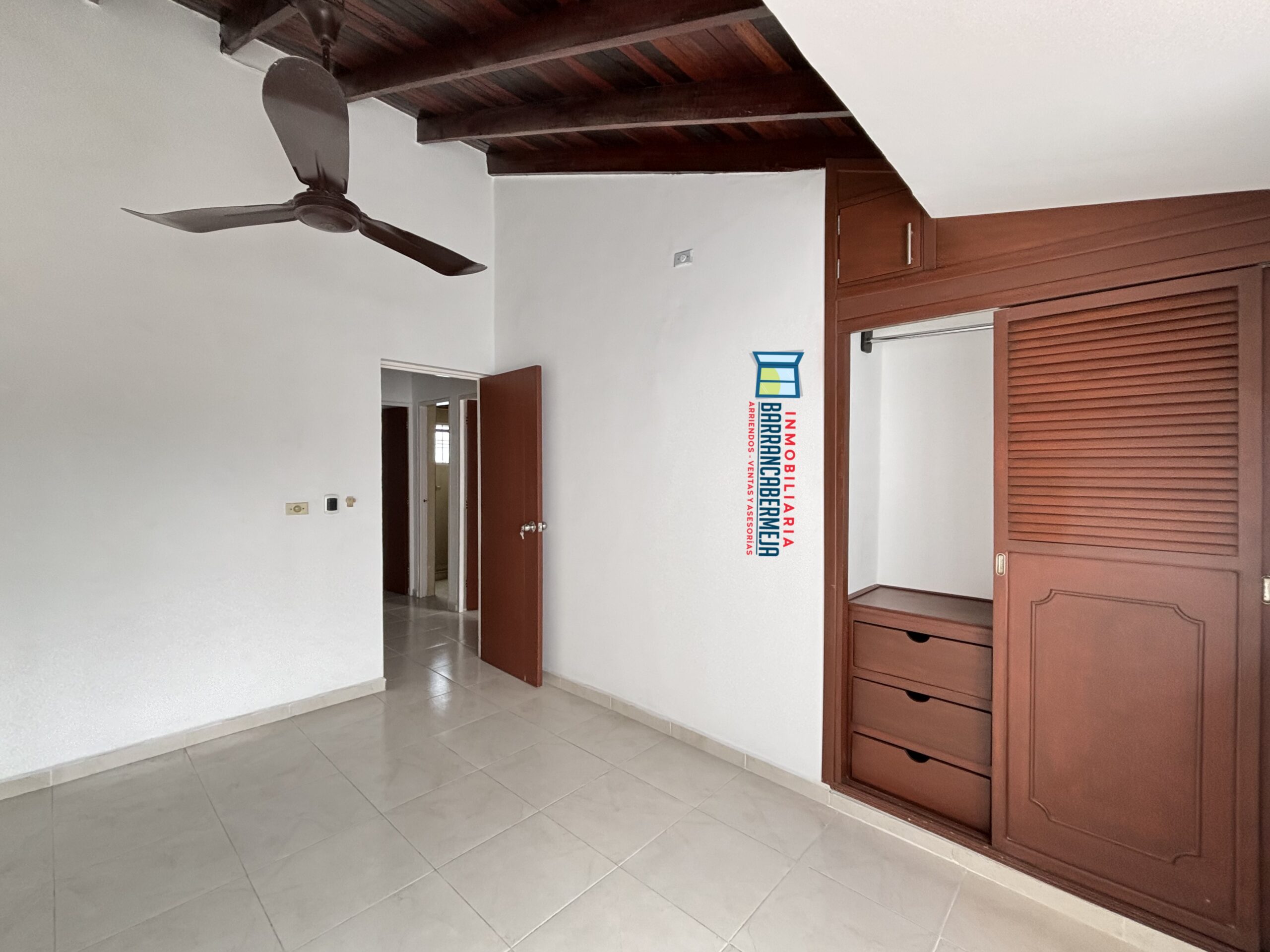 CASA EN VENTA O ARRIENDO BARRIO COLOMBIA